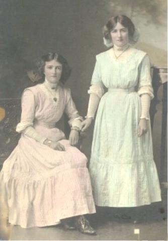 Ivy & Tessie Raine